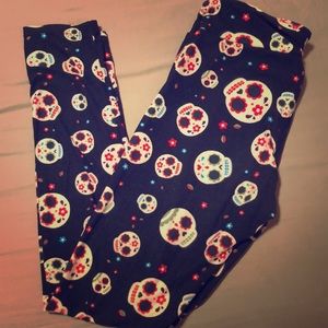 Lularoe skull leggings